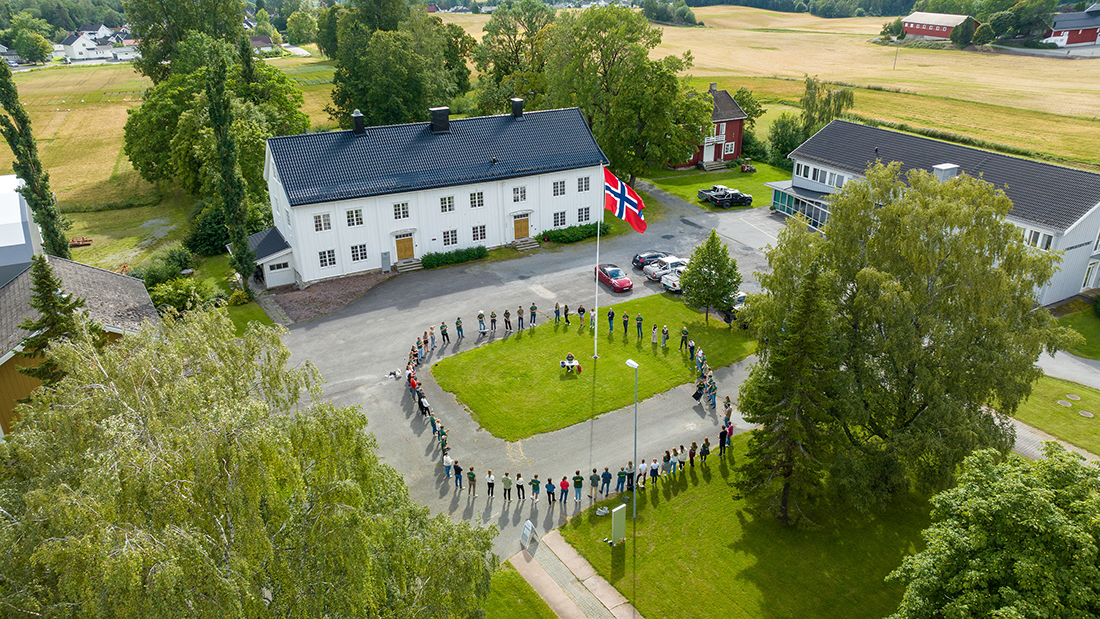 Dronebilde av studiested Blæstad. 