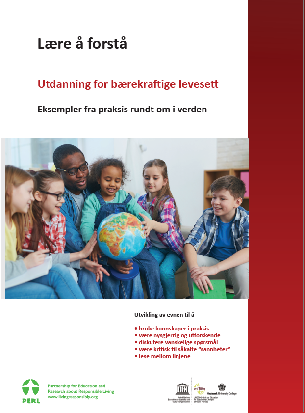 Frontside heftet som er hvit med en mørkerød strek på høyere side. Bilde illustrerer skolebarn som ser på en jordklode sammen med læreren sin