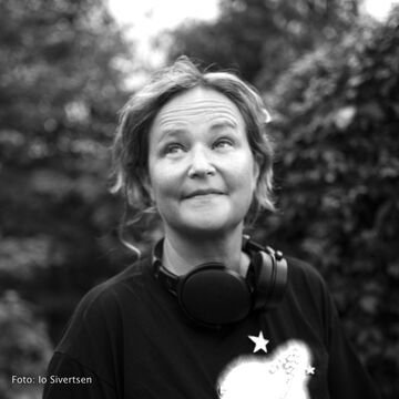 Sara Johnsen cropped BW Foto Io Sivertsen