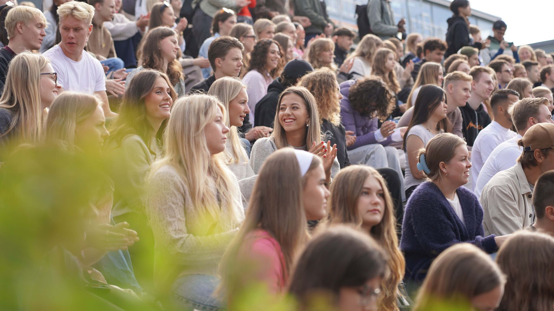 Smilende studenter på studiested Lillehammer. 
