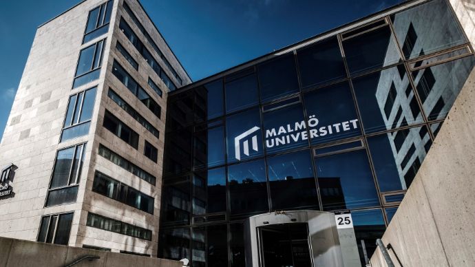 Inngangspartiet til universitetet