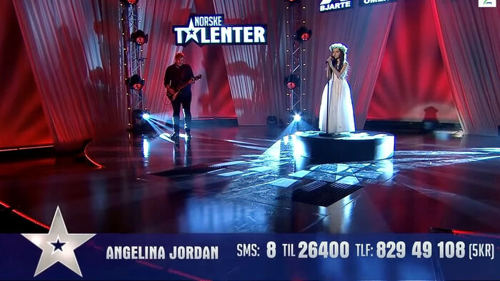 Bilde av Angelina Jordan på scenen under Norske talenter