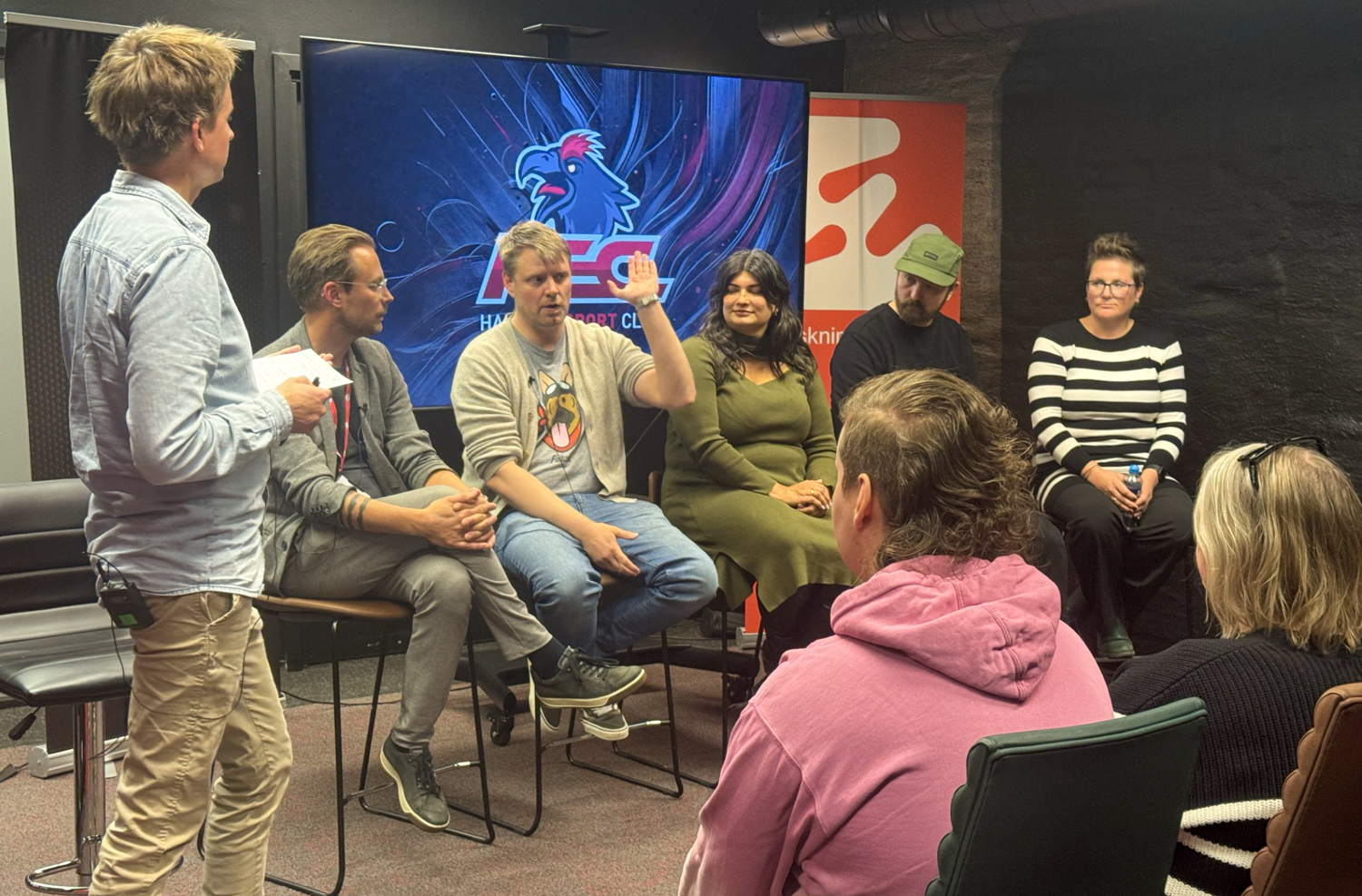 Et panel diskuterer gaming