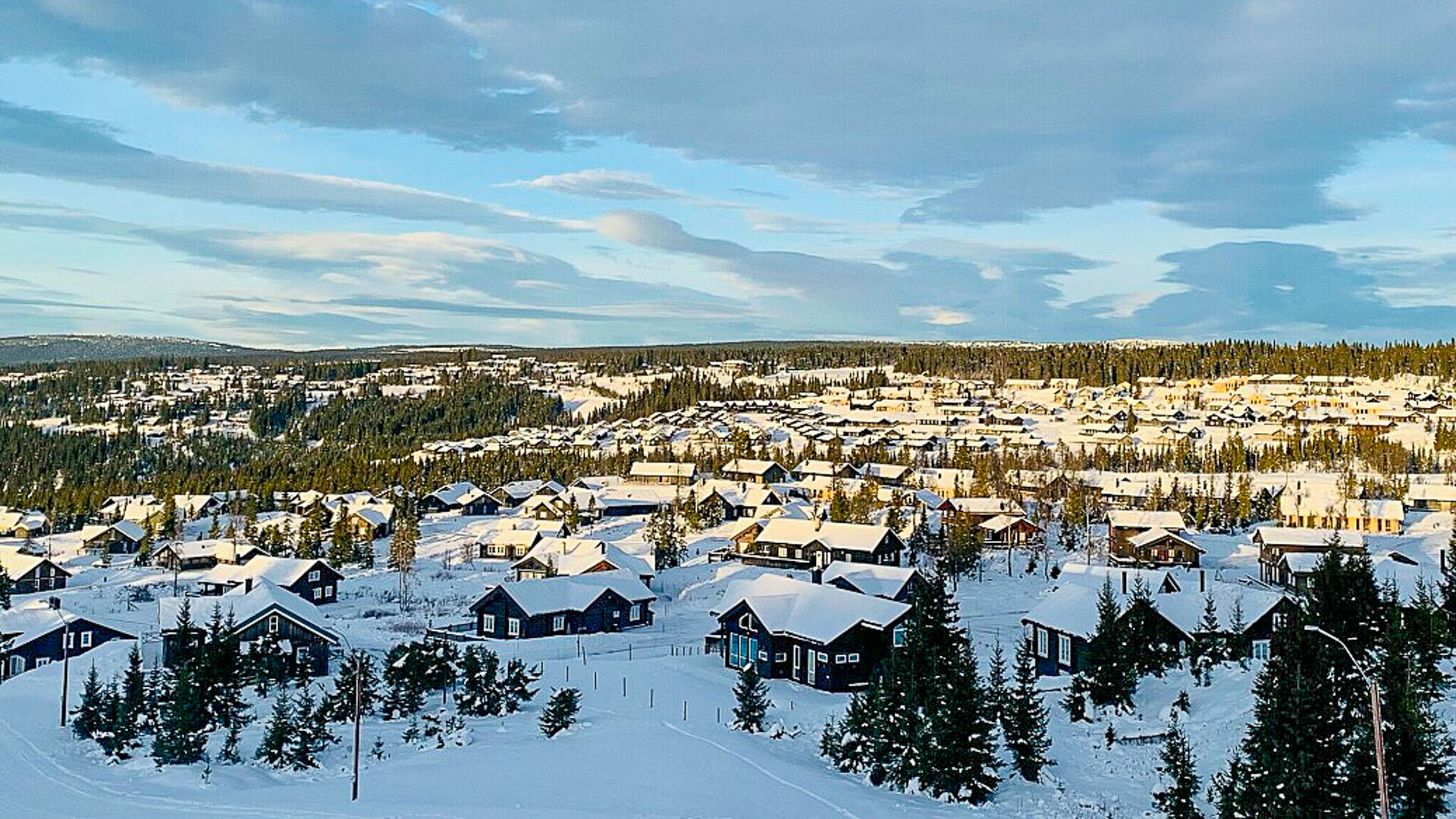 Hytter i fjellet om vinteren