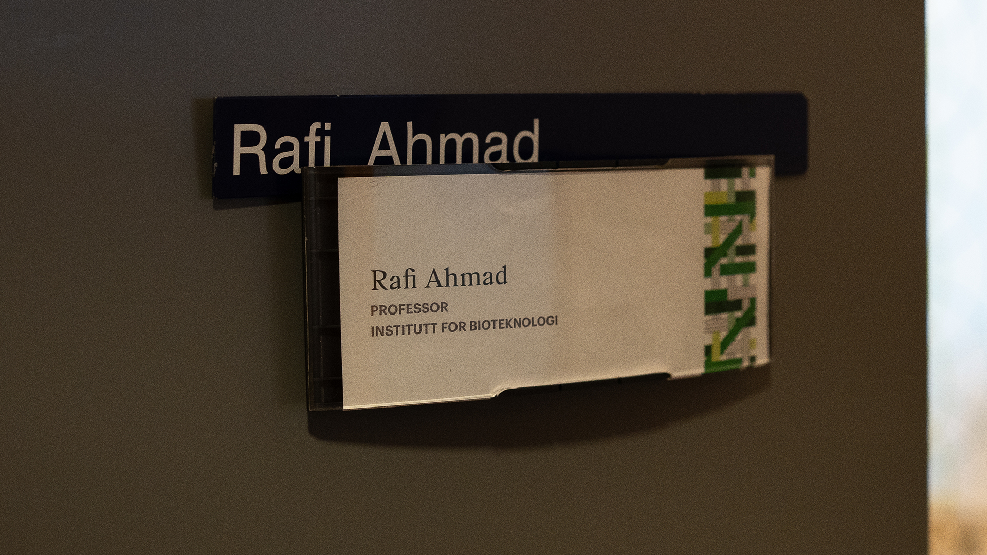 Kontordøra til Rafi 