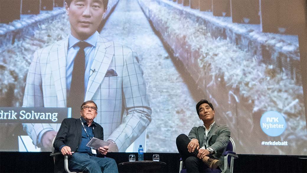 Fredrik Solvang ga salen en innføring i intervjuteknikk, han fortalte om sin metode for å lykkes som programleder og hvor mye arbeid som ligger bak hver sending.