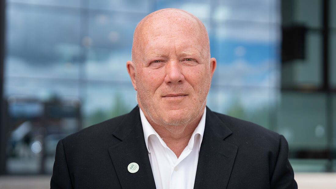 Portrettfoto Peer Jacob Svenkerud. 
