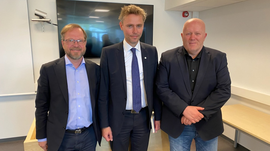 Bilde av Bård Tronvoll, Ola Borten Moe og Peer Jacob Svenkerud