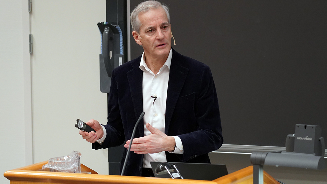 Portrettfoto Jonas Gahr Støre. 