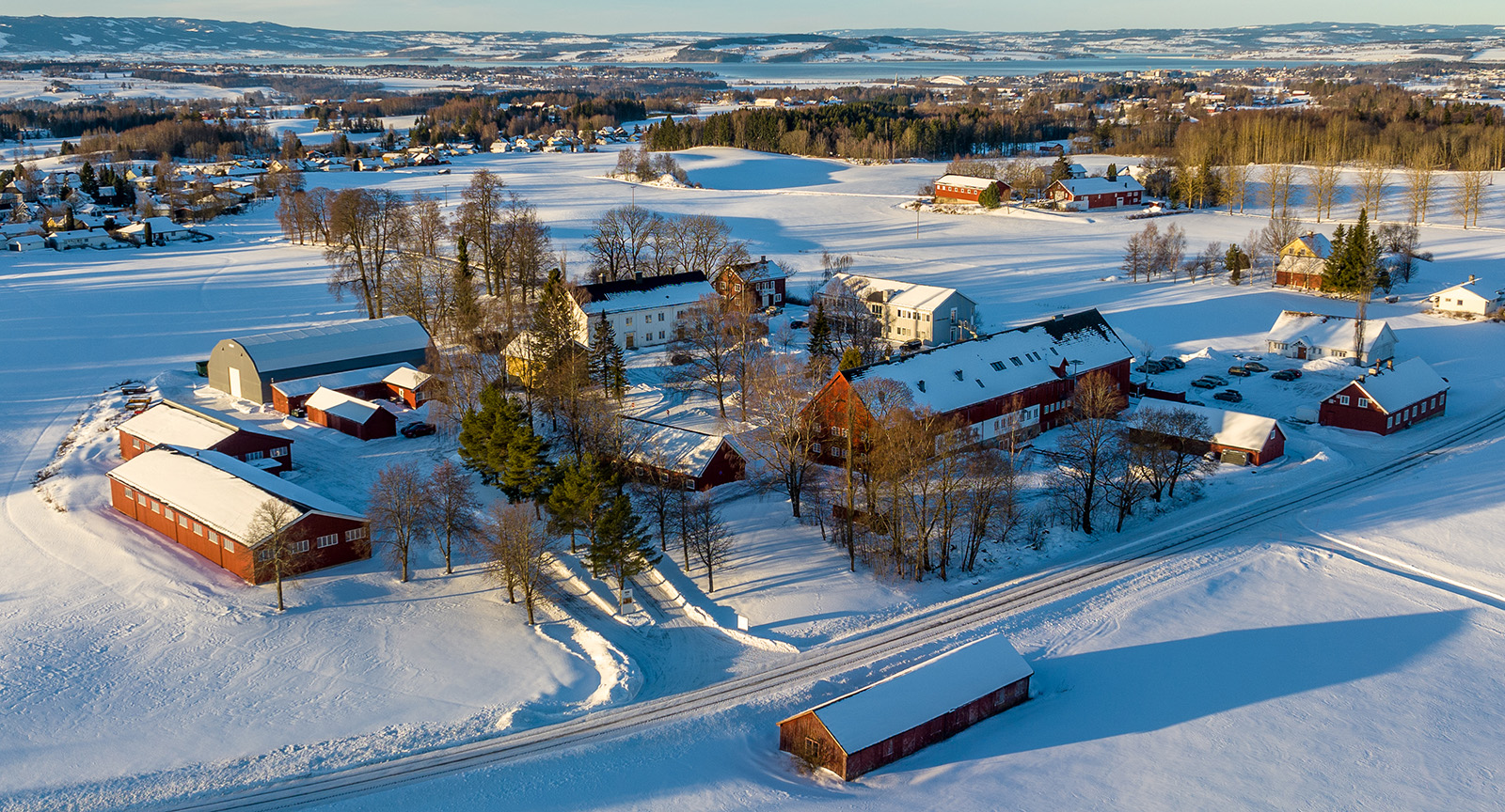 Dronebilde studiested Elverum