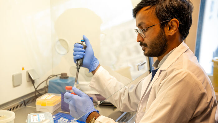 Nasib Bin Mahbub in the lab