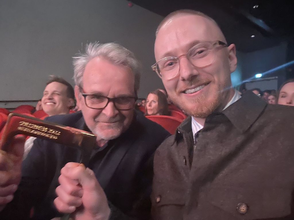 Foto av Halldor Krogh og Bjarne Dankel på prisutdelingen