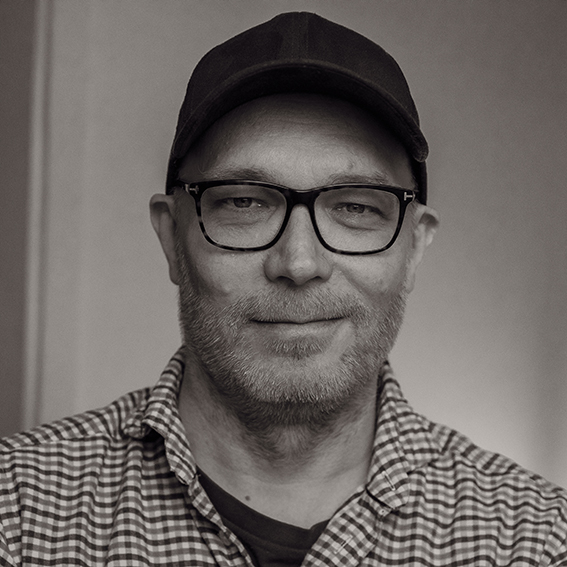Portrett i svart/hvitt av Robert Stengård