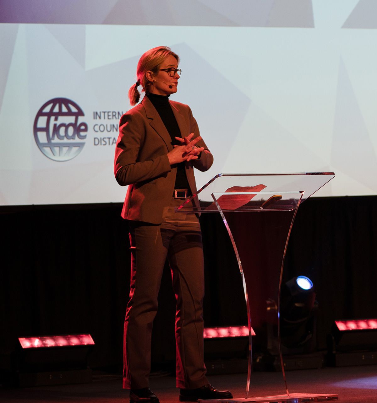 Prorektor utdanning Stine Grønvold åpnet konferansen.