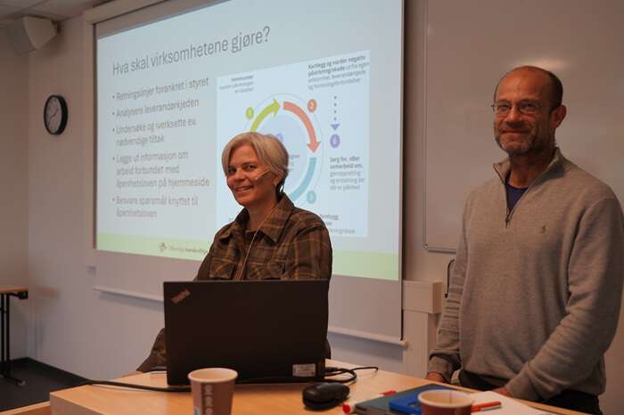 Bilde av to undervisere fra INN: Kari-Elisabeth Skotnes og Hans-Olaf Delviken. Foto: Emma Sjøenden.