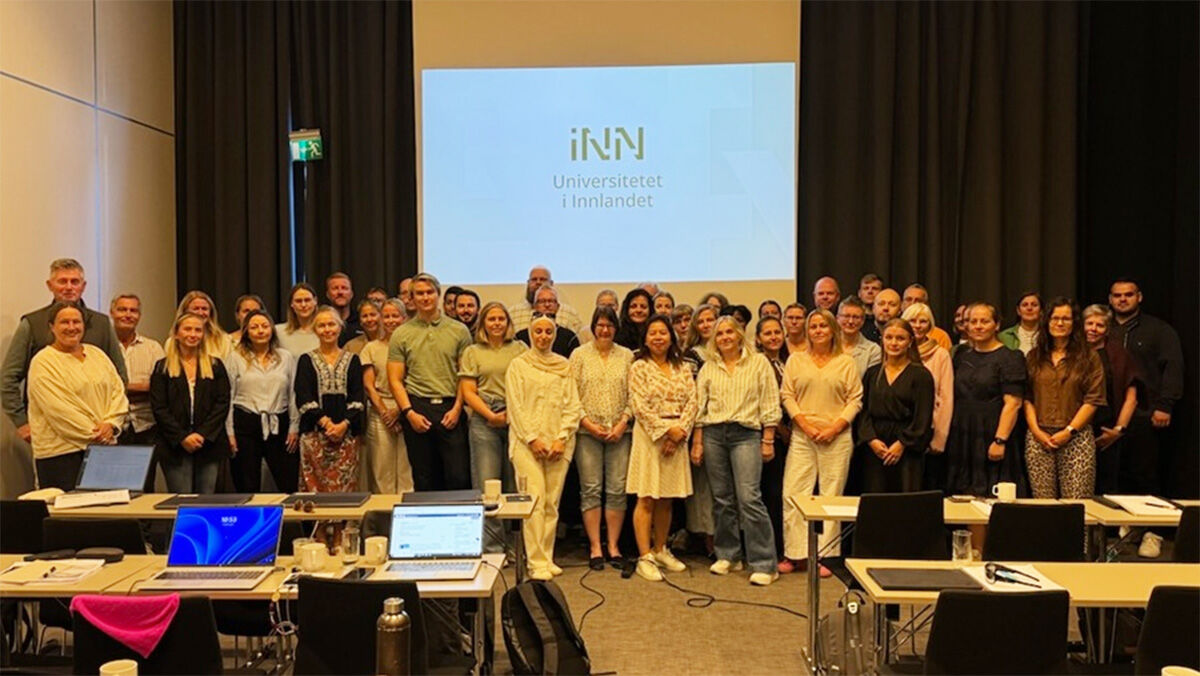 Gruppebilde av alle studentene