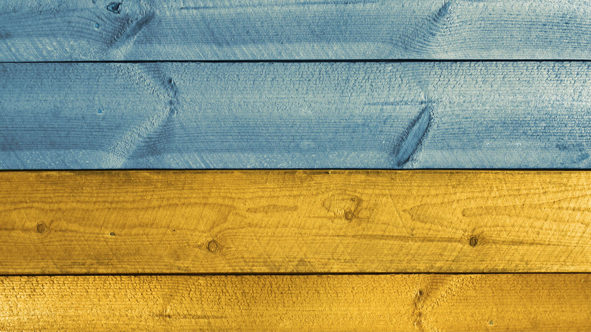 blått og gult malt på trevegg former ukrainsk flag