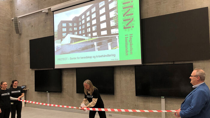 Snorklipping ved åpningen av Protect.