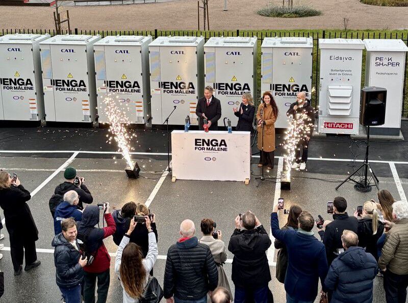Stor batteripark åpnes i Oslo med fyrverkeri og energiminister til stede 