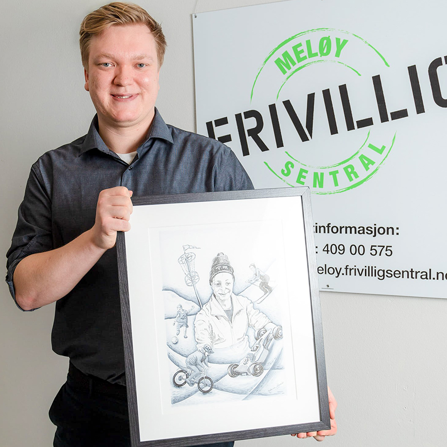 Eirik Holdal med pris. 